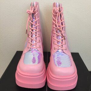Pre Loved - Cape Robbin Pink Poison Platforms Boots in Pink/11 - SH324